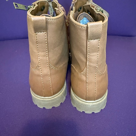 Lands' End Brown Ankle Boots with Star Accents - Picture 3 of 4